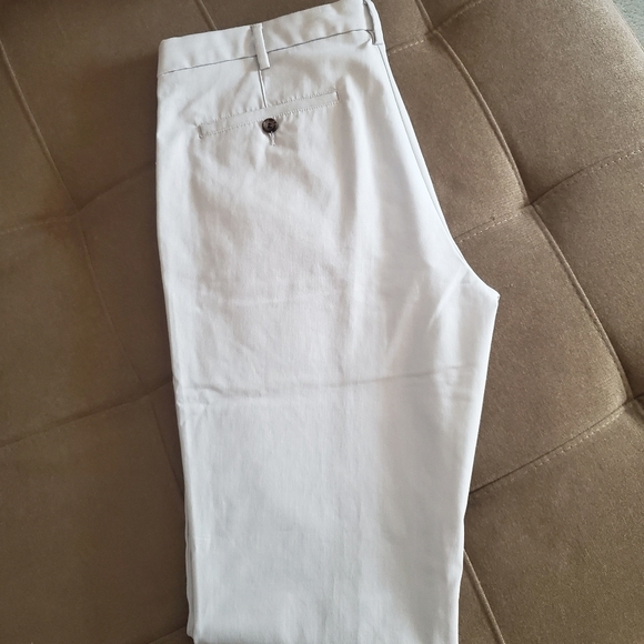 NEW Dockers Slim Fit Performance Khaki Pants - Picture 2 of 8